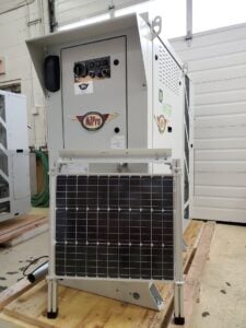 PowerGen 1200 with solar panel from Qnergy and OilPro